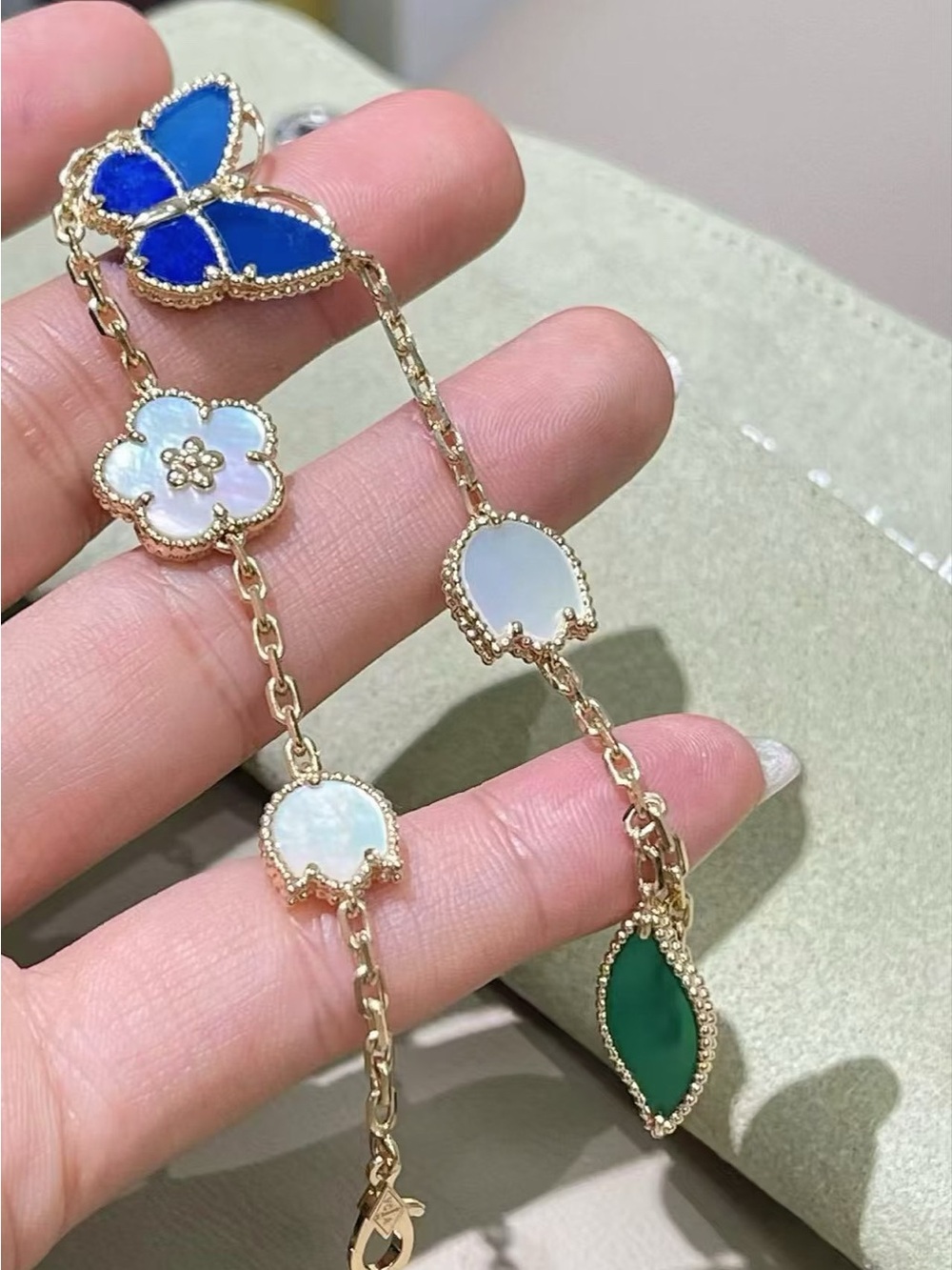 ✨Van Cleef & Arpels Lucky Alhambra Mixed Motif Bracelet